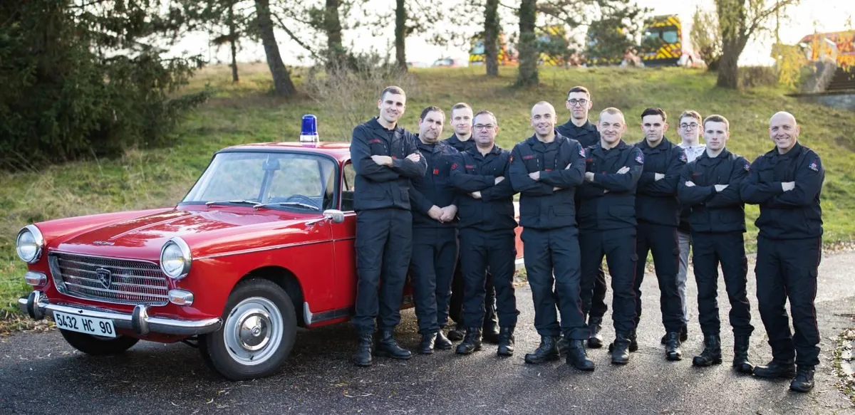 Peugeot 404 des pompiers restaurée